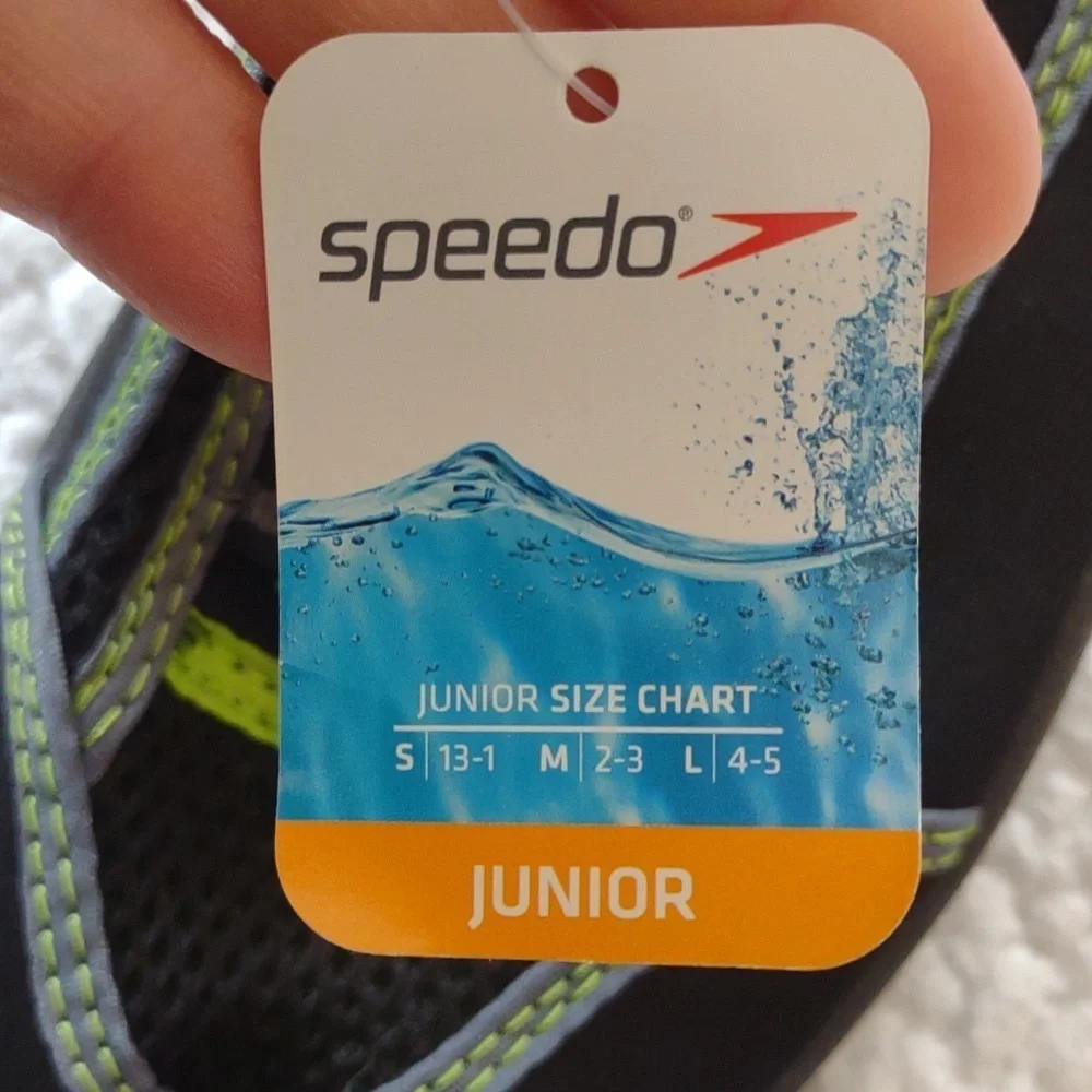 NWT Speedo Junior Water Shoes Size L(4/5)